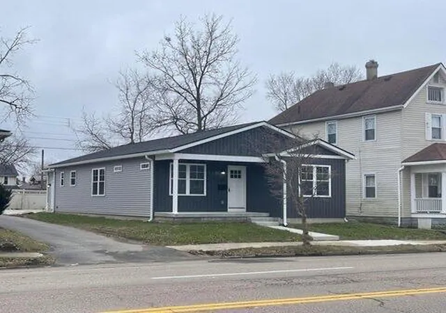 Homes for sale in Washington Court House, OH | 619 E Market St, Washington Court House, OH 43160 | MLS# 226023764