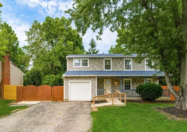 Homes for sale in Pickerington, OH | 626 Pickerington Hills Dr, Pickerington, OH 43147 | MLS# 226023765