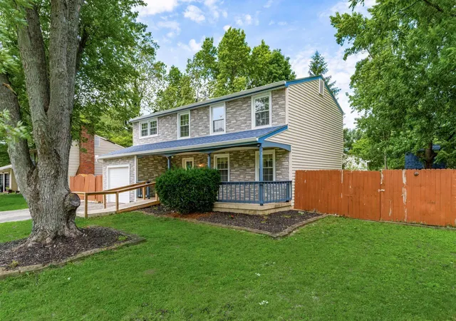 Homes for sale in Pickerington, OH | 626 Pickerington Hills Dr, Pickerington, OH 43147 | MLS# 226023765