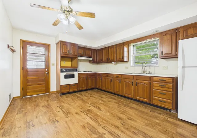 4th image of 1409 Beacon St, Lancaster, OH 43130 | MLS# 226023805