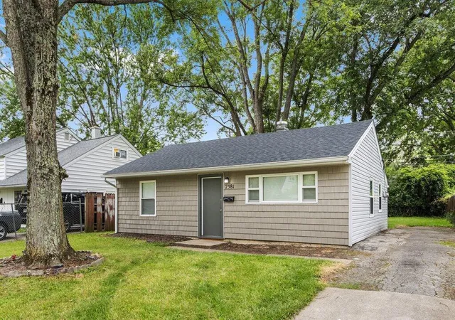 Photo 3 of Single family home for sale at 2381 Century Dr, Columbus, OH 43211 | MLS# 226023875 | Listing updated on 2026-09-23