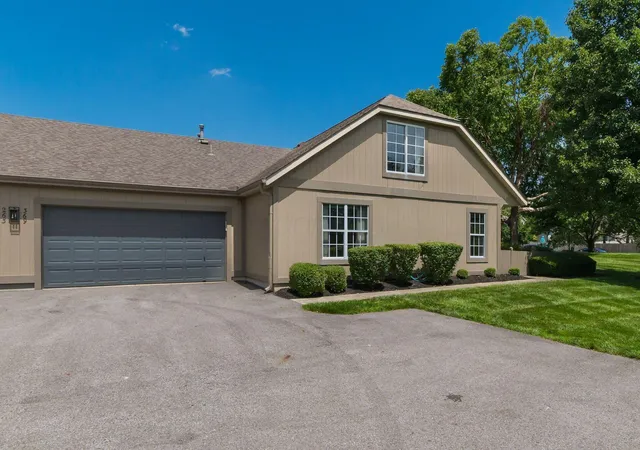Homes for sale in Westerville, OH | 369 Windemere Cir, Westerville, OH 43082 | MLS# 226024459