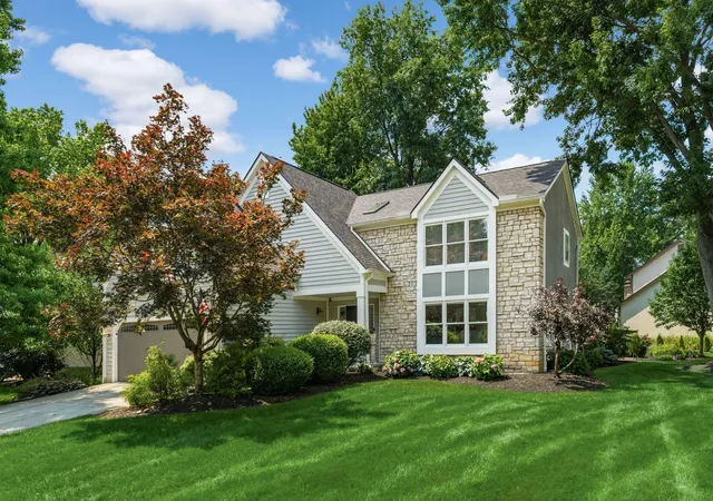 Homes for sale in Columbus, OH | 817 Hensel Woods Rd, Columbus, OH 43230 | MLS# 226023847
