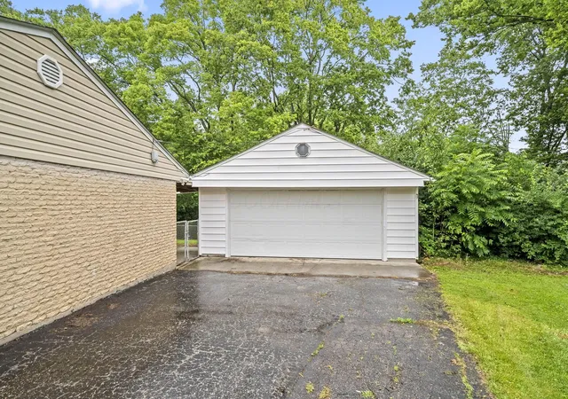 Photo 2 of Single family home for sale at 6006 Hyacinth Ct, Dayton, OH 45449 | MLS# 226023860 | Listing updated on 2026-09-22