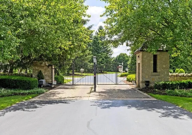 130th image of 1635 Strathshire Hall Pl, Powell, OH 43065 | MLS# 226023869