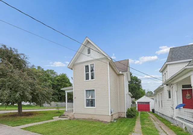Homes for sale in Newark, OH | 57 N Pine St, Newark, OH 43055 | MLS# 226023868