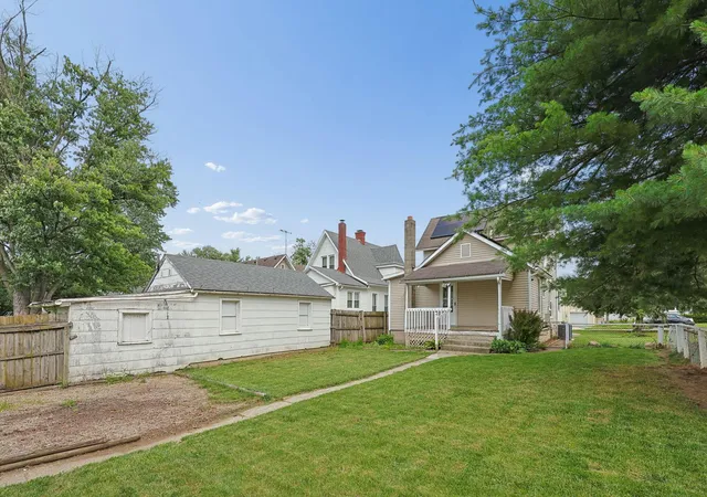 Homes for sale in Newark, OH | 57 N Pine St, Newark, OH 43055 | MLS# 226023868