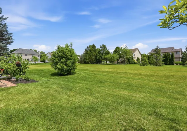 Listing Photo 2 - Condo for sale in building located at 5538 Grand Cresent Dr, Galena, OH 43021