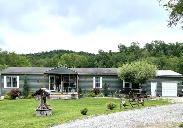Homes for sale in Logan, OH | 16282 Cox Rd, Logan, OH 43138 | MLS# 226023912