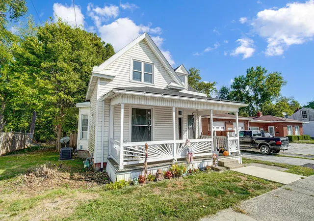 Homes for sale in West Jefferson, OH | 240 E Main St, West Jefferson, OH 43162 | MLS# 226023920