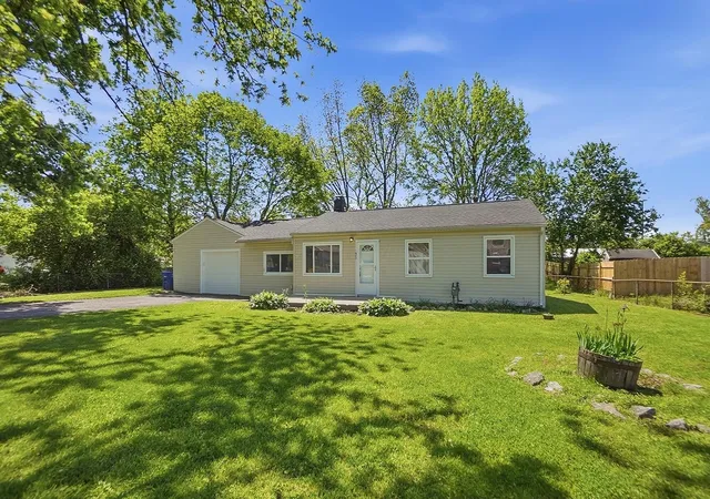 3rd image of 691 Basswood Rd, Columbus, OH 43207 | MLS# 226023941