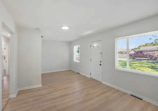 4th image of 691 Basswood Rd, Columbus, OH 43207 | MLS# 226023941