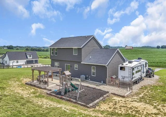 Homes for sale in Thornville, OH | 9435 Township Road 37, Thornville, OH 43076 | MLS# 226023949