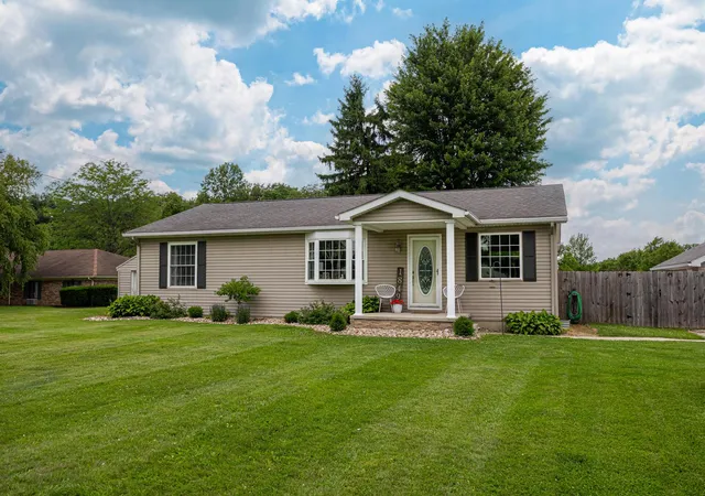 Homes for sale in Bucyrus, OH | 1849 Whetstone St, Bucyrus, OH 44820 | MLS# 226024016