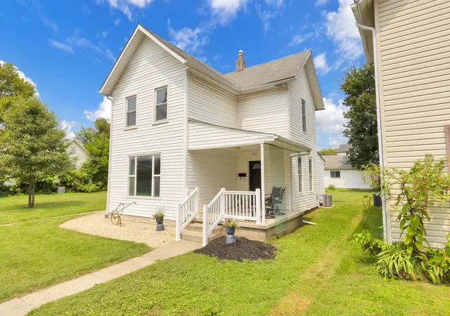 Photo 3 of Sale Pending at 510 Seroco Ave, Newark, OH 43055 | MLS# 226029163 | Listing updated on 2026-09-20