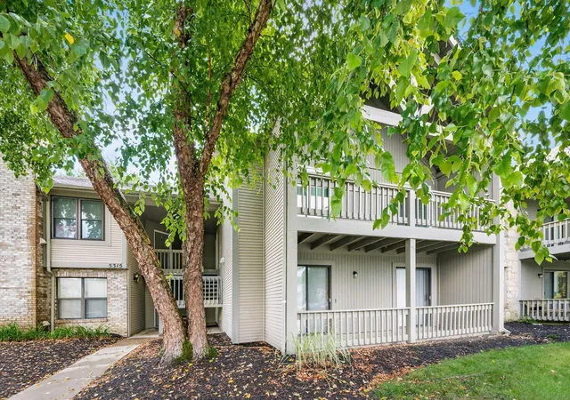 2nd image of 5315 Stonemeadow Ave #F, Columbus, OH 43220 | MLS# 226025847