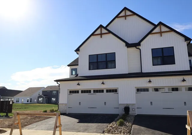 Photo 1 of Condo for sale at 5726 Dutch Ln, Powell, OH 43065 | MLS# 226024003 | Listing updated on 2026-10-28