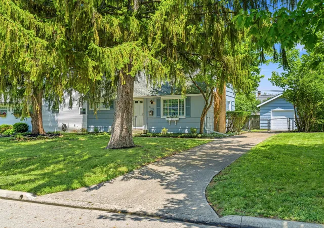 Homes for sale in Upper Arlington, OH | 2246 Shrewsbury Rd, Upper Arlington, OH 43221 | MLS# 226024102