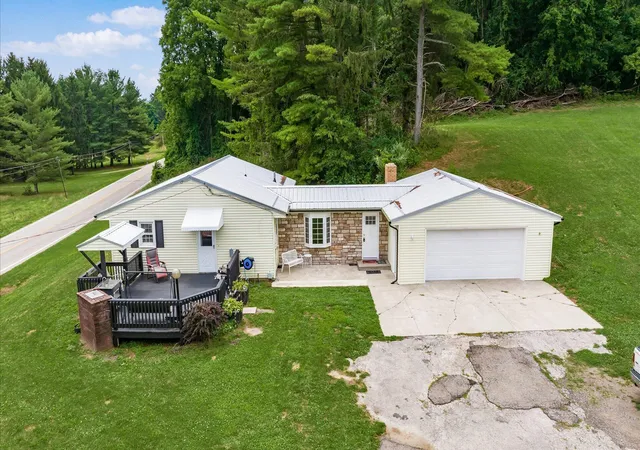 Homes for sale in Newark, OH | 6333 Fallsburg Rd Ne, Newark, OH 43055 | MLS# 226025228