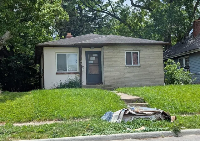 3rd image of 1183 Aberdeen Ave, Columbus, OH 43211 | MLS# 226024237