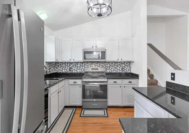 Photo 4 of Single family home for sale at 3697 Pendent Ln, Columbus, OH 43207 | MLS# 226024018 | Listing updated on 2026-10-01