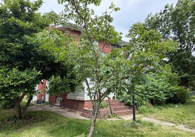 Homes for sale in Columbus, OH | 2643 S High St, Columbus, OH 43207 | MLS# 226024024