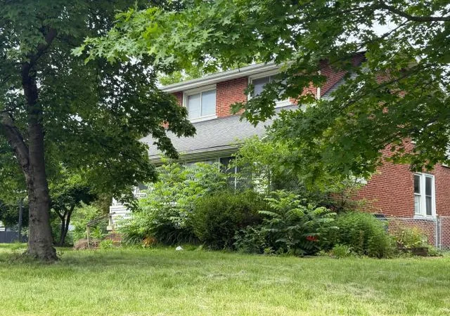 Homes for sale in Columbus, OH | 2643 S High St, Columbus, OH 43207 | MLS# 226024024
