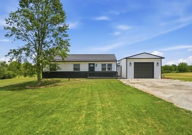 Homes for sale in Mount Sterling, OH | 9020 State Route 207, Mount Sterling, OH 43143 | MLS# 226024256