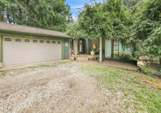1st image of 1795 Welsh Hills Rd Ne, Granville, OH 43023 | MLS# 226024063