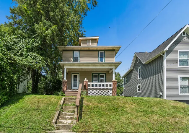 Photo 1 of Single family home for sale at 430 Clarendon St, Newark, OH 43055 | MLS# 226032982 | Listing updated on 2026-09-07