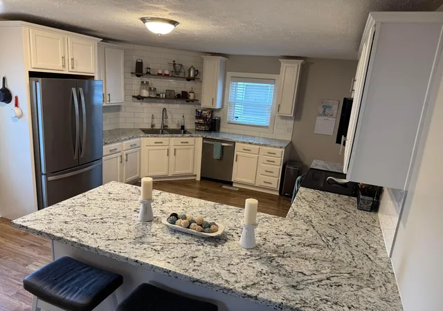 Photo 1 of Single family home for sale at 484 E Main St, Circleville, OH 43113 | MLS# 226024142 | Listing updated on 2026-09-16