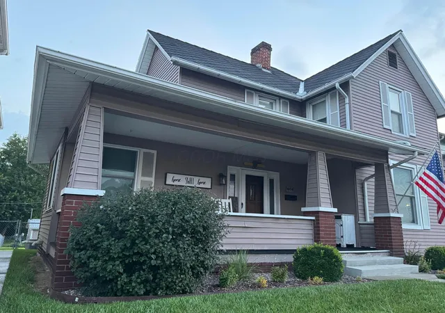 Photo 2 of Single family home for sale at 484 E Main St, Circleville, OH 43113 | MLS# 226024142 | Listing updated on 2026-09-16