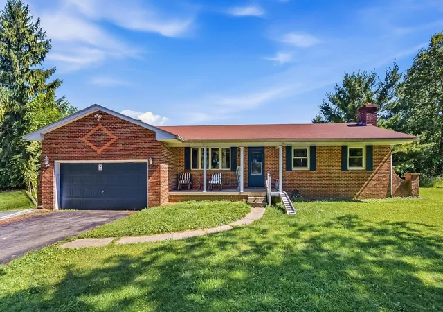 Homes for sale in Pickerington, OH | 6890 Refugee Rd, Pickerington, OH 43147 | MLS# 226024214