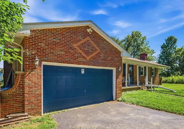 Homes for sale in Pickerington, OH | 6890 Refugee Rd, Pickerington, OH 43147 | MLS# 226024214