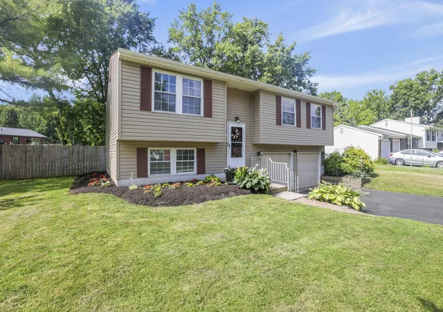 Homes for sale in Pickerington, OH | 469 Skyline Ln, Pickerington, OH 43147 | MLS# 226024103