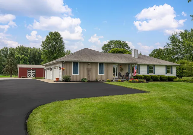 Homes for sale in Centerburg, OH | 3084 Columbus Rd, Centerburg, OH 43011 | MLS# 226024136