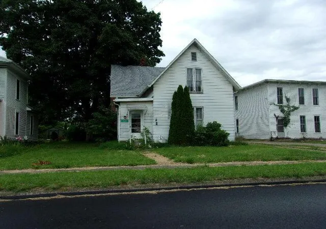 Homes for sale in Utica, OH | 329 N Main St, Utica, OH 43080 | MLS# 226024143