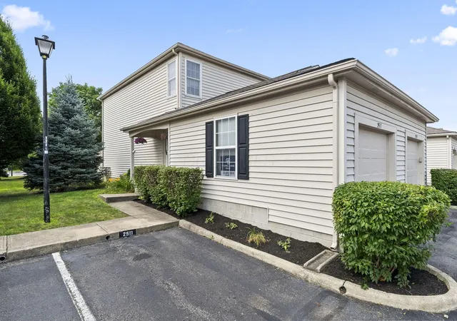 2nd image of 2511 Hyacinth Ln #56A, Columbus, OH 43235 | MLS# 226025493