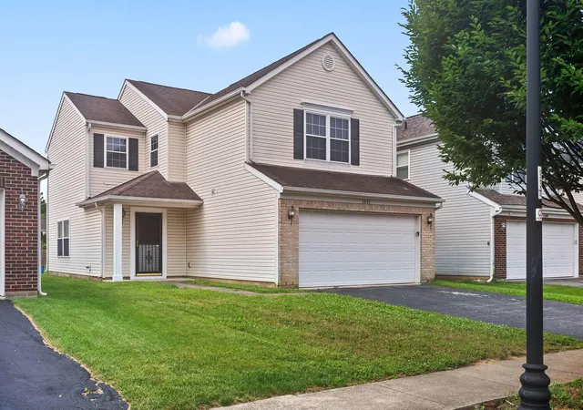 Photo 2 of Single family home for sale at 3691 Parker Knoll Ln, Columbus, OH 43219 | MLS# 226024156 | Listing updated on 2026-09-14