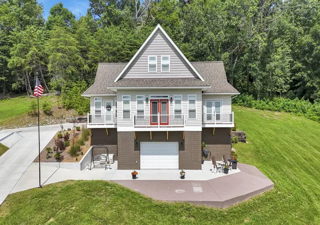 Homes for sale in Jackson, OH | 1071 Lake Katharine Rd, Jackson, OH 45640 | MLS# 226024169