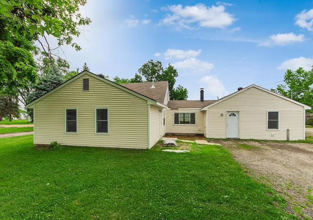 Homes for sale in Grove City, OH | 2476 Broadway, Grove City, OH 43123 | MLS# 226024412