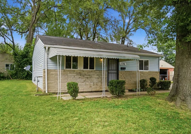 Photo 1 of Single family home for sale at 1286 Southfield Dr S, Columbus, OH 43207 | MLS# 226024174 | Listing updated on 2026-08-25
