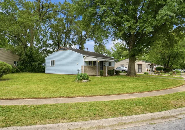 Photo 3 of Single family home for sale at 1286 Southfield Dr S, Columbus, OH 43207 | MLS# 226024174 | Listing updated on 2026-08-25