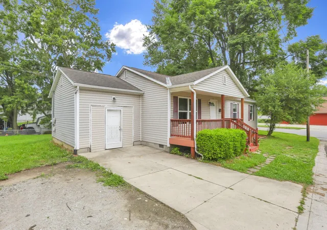 Homes for sale in Delaware, OH | 18 Neil St, Delaware, OH 43015 | MLS# 226024325