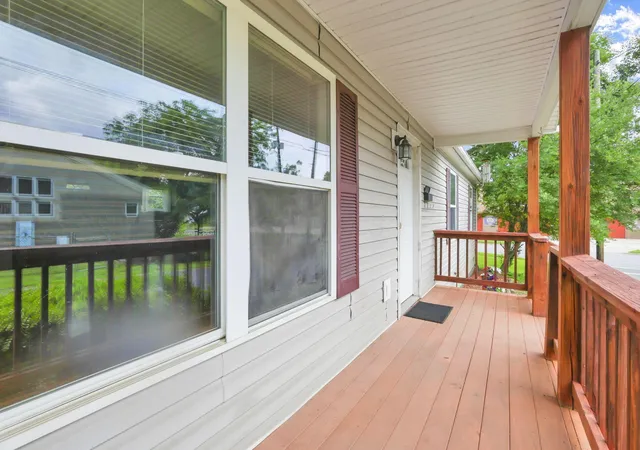 3rd image of 18 Neil St, Delaware, OH 43015 | MLS# 226024325