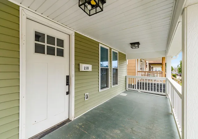 Homes for sale in Columbus, OH | 210 S Terrace Ave, Columbus, OH 43204 | MLS# 226024407