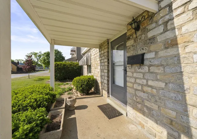 3rd image of 819 Binns Blvd, Columbus, OH 43204 | MLS# 226025112