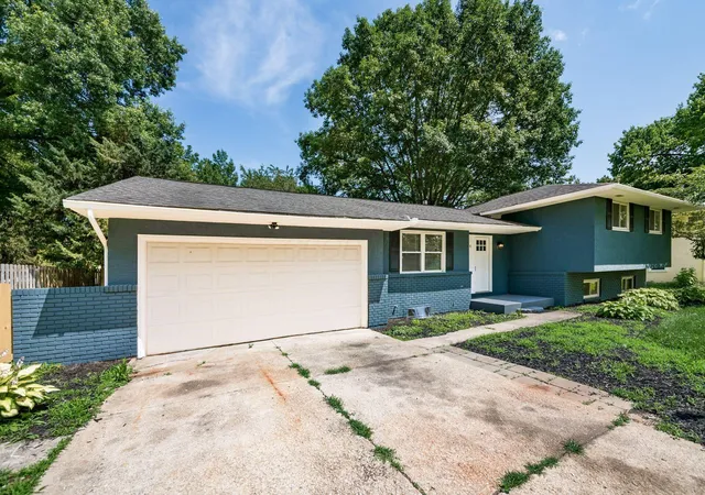 Photo 2 of Single family home for sale at 1344 Yorktown Rd, Columbus, OH 43232 | MLS# 226024222 | Listing updated on 2026-07-28