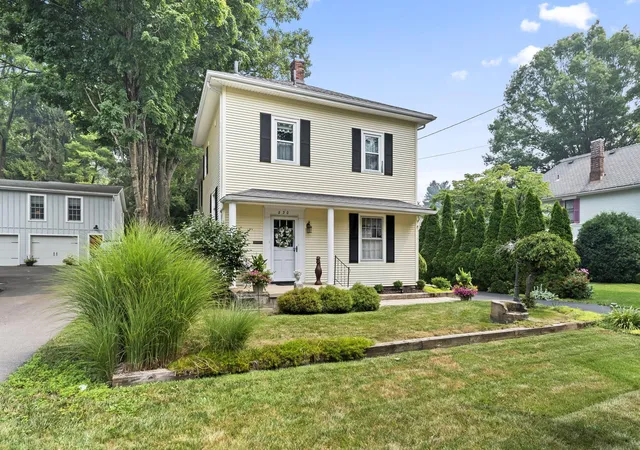 Photo 2 of Single family home for sale at 230 E College St, Granville, OH 43023 | MLS# 226024312 | Listing updated on 2026-09-07
