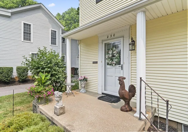 Photo 4 of Single family home for sale at 230 E College St, Granville, OH 43023 | MLS# 226024312 | Listing updated on 2026-09-07